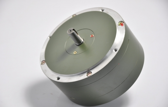 力矩電機控制器是否通用呢？